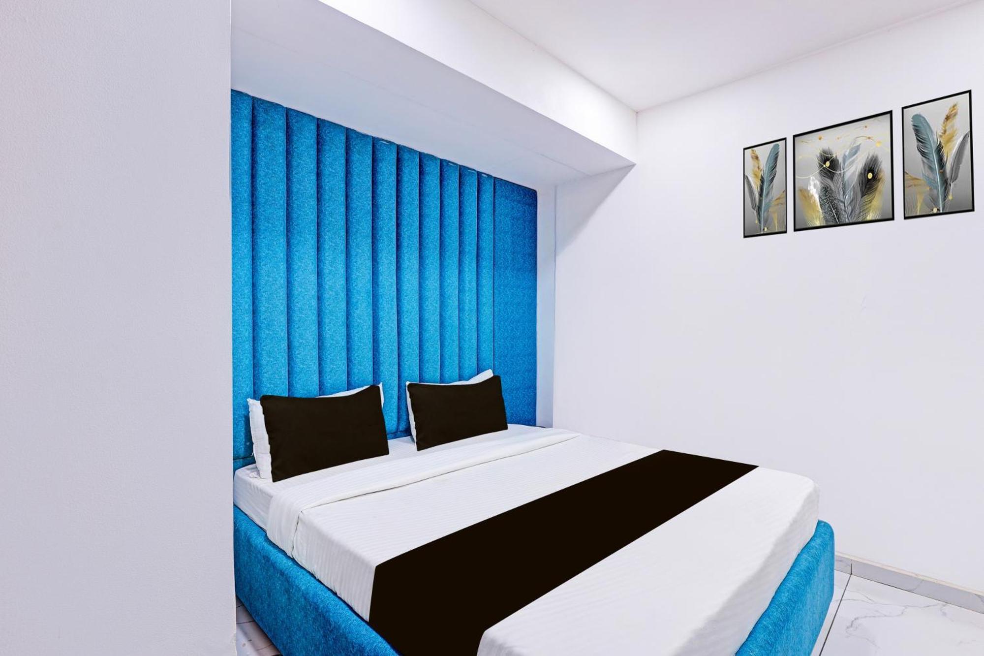 Super Hotel O Althan Formerly Hotel Niraant سورات المظهر الخارجي الصورة