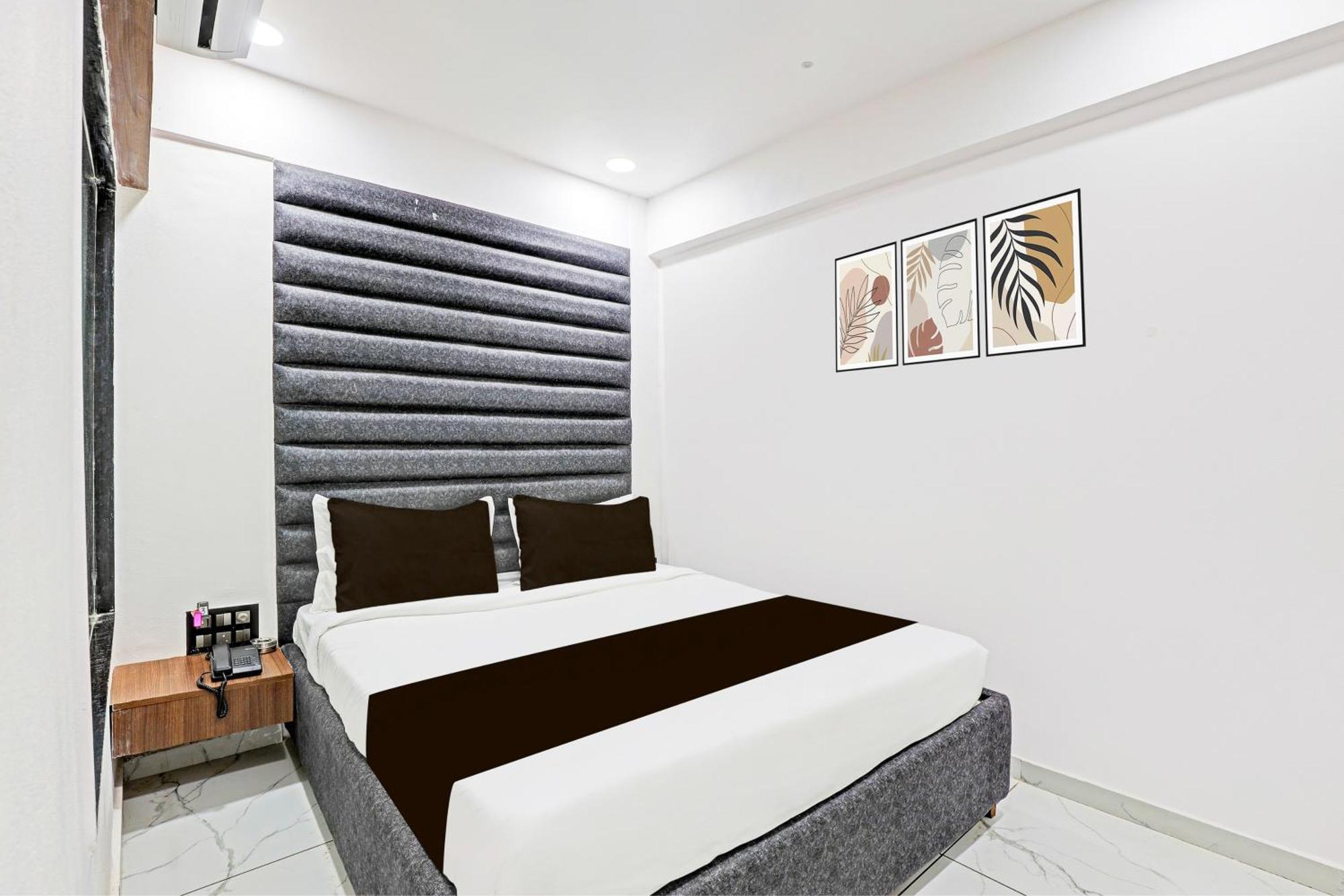 Super Hotel O Althan Formerly Hotel Niraant سورات المظهر الخارجي الصورة