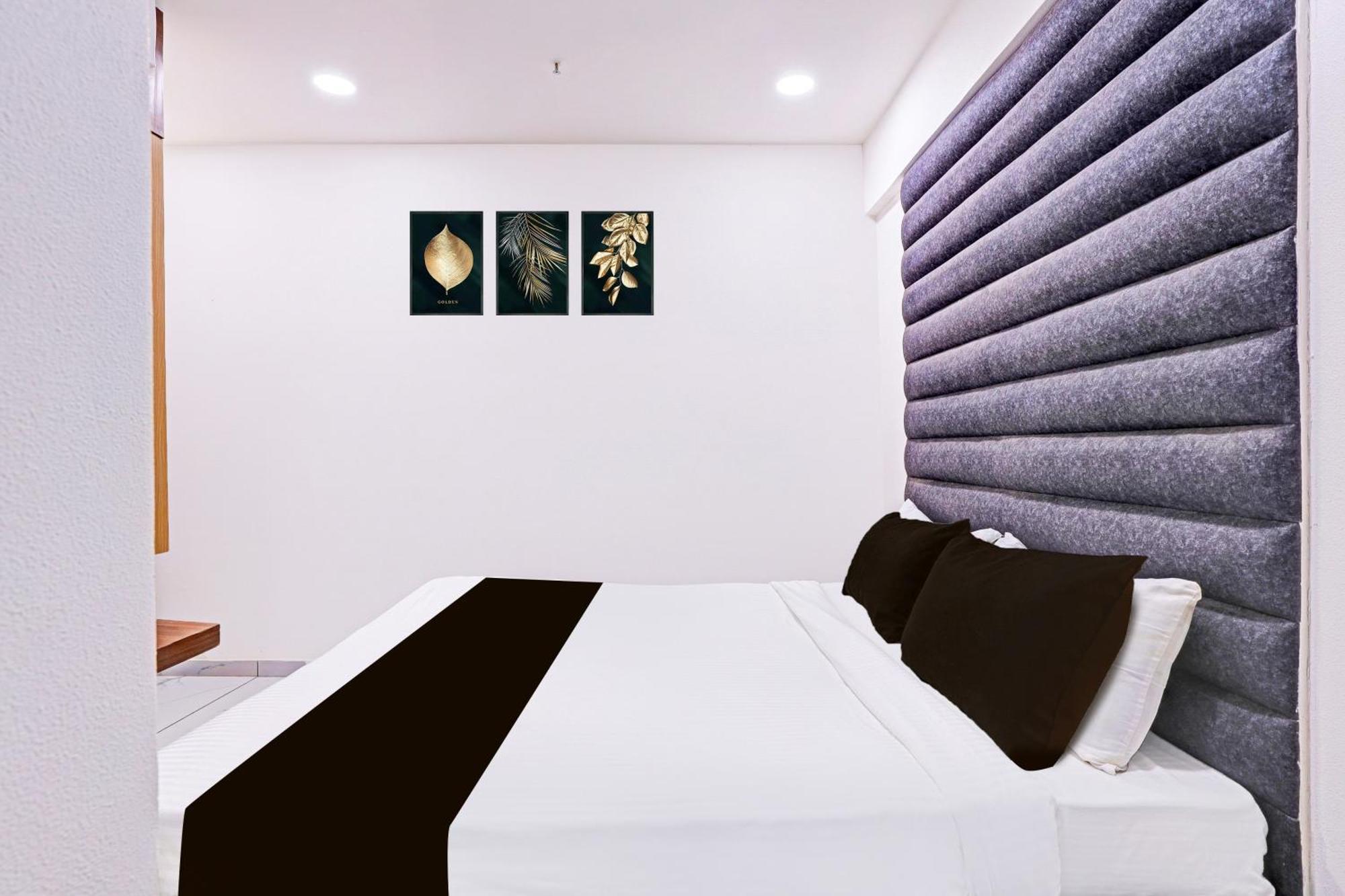 Super Hotel O Althan Formerly Hotel Niraant سورات المظهر الخارجي الصورة