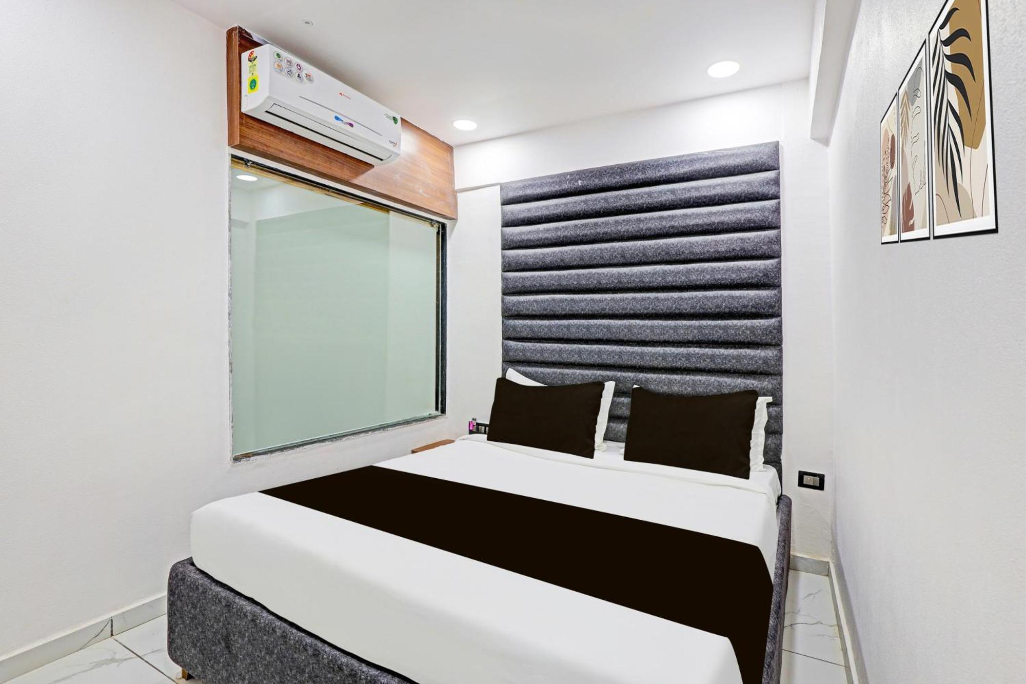 Super Hotel O Althan Formerly Hotel Niraant سورات المظهر الخارجي الصورة