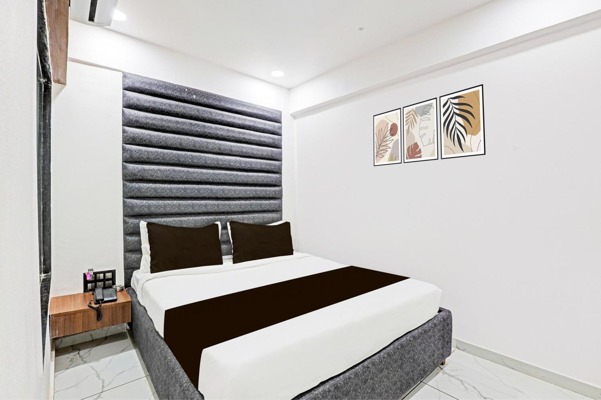 Super Hotel O Althan Formerly Hotel Niraant سورات المظهر الخارجي الصورة