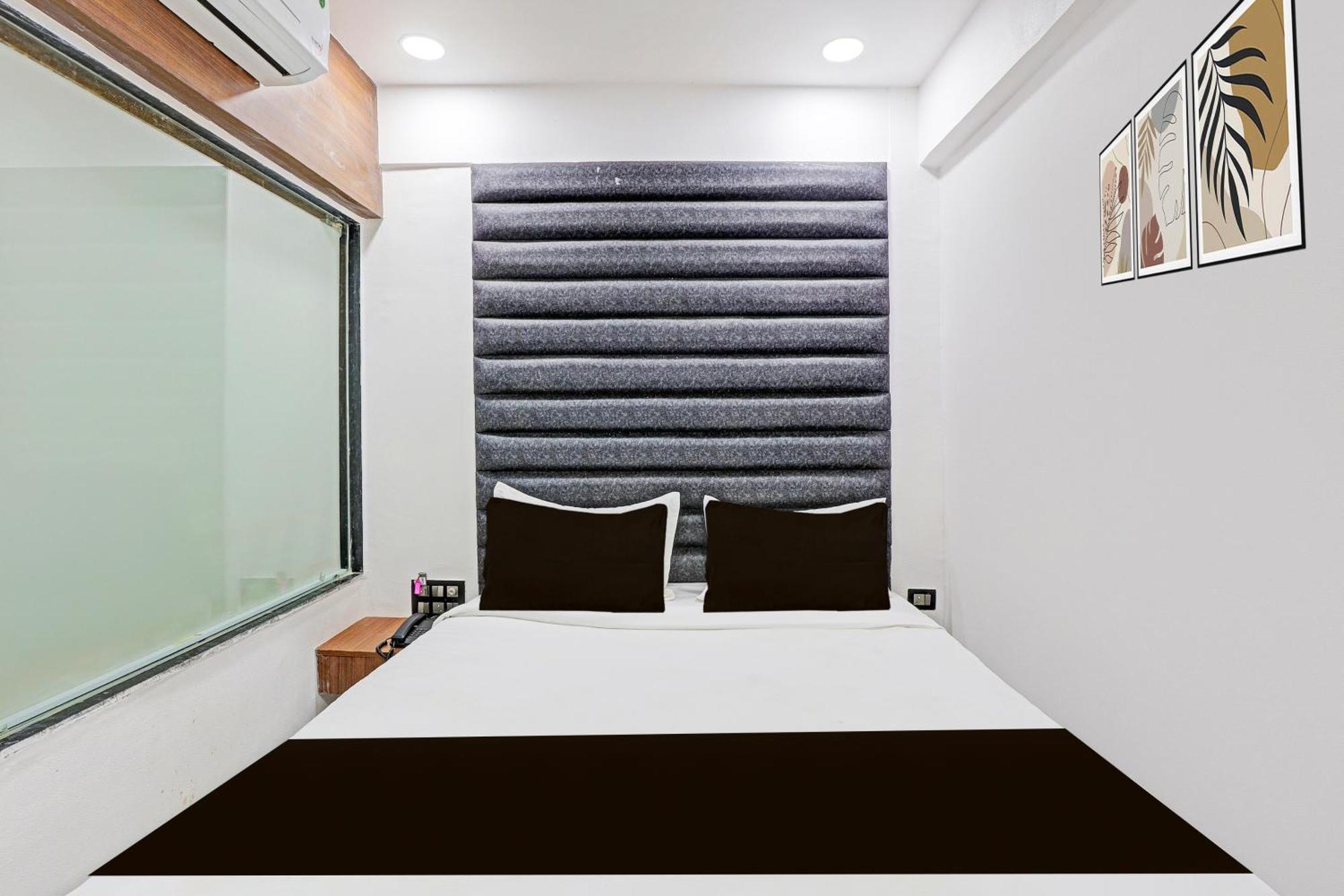 Super Hotel O Althan Formerly Hotel Niraant سورات المظهر الخارجي الصورة