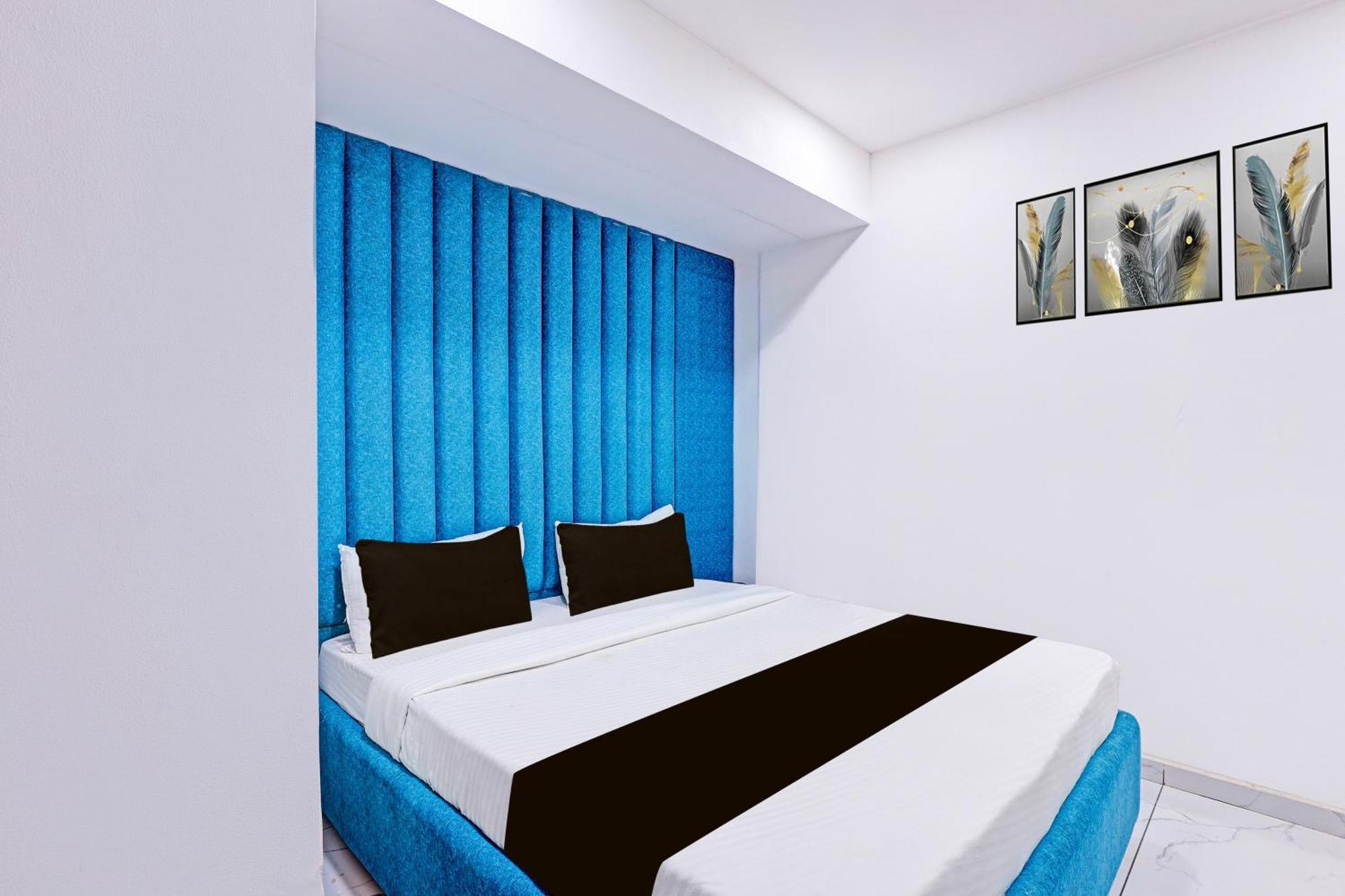 Super Hotel O Althan Formerly Hotel Niraant سورات المظهر الخارجي الصورة