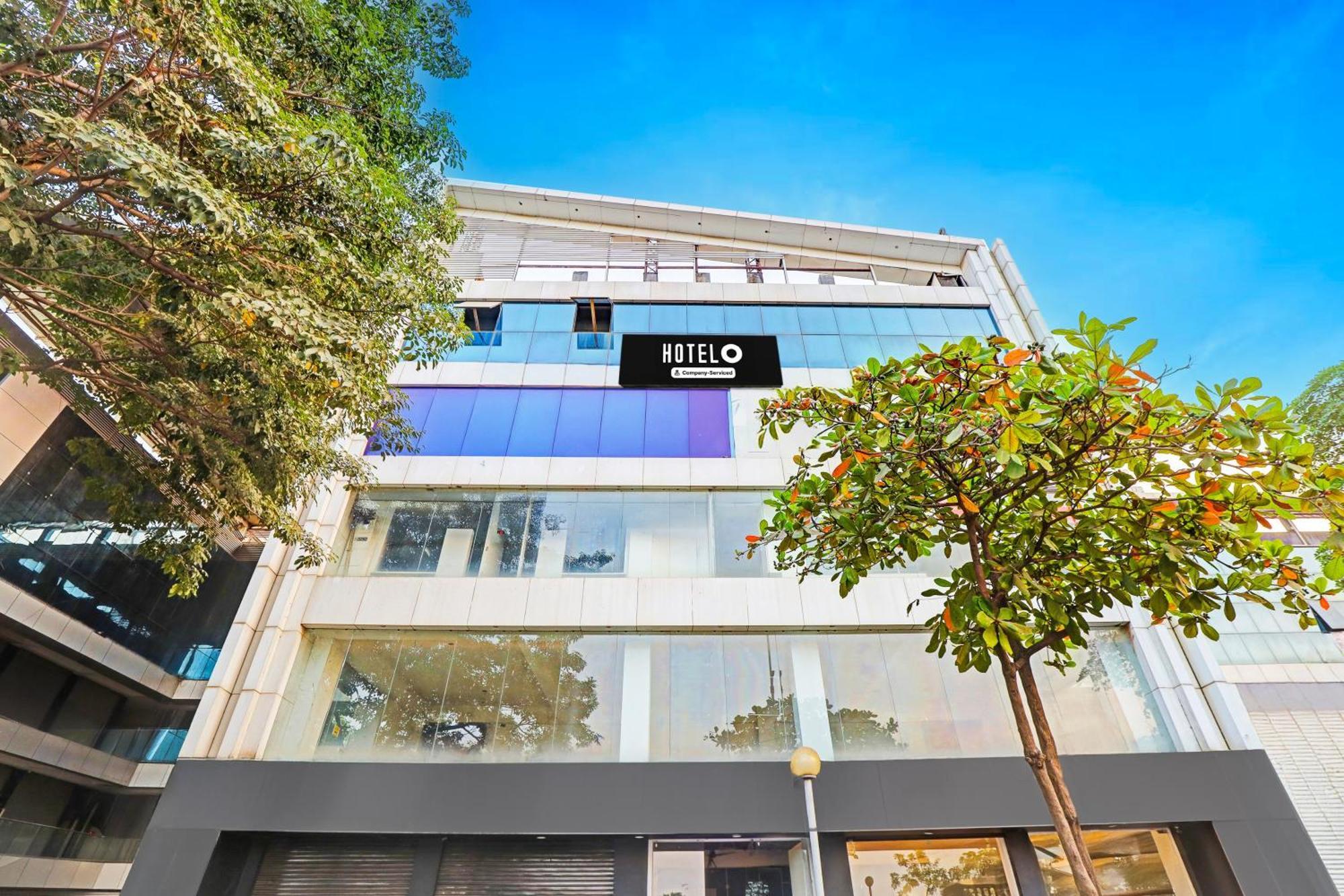 Super Hotel O Althan Formerly Hotel Niraant سورات المظهر الخارجي الصورة